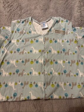 Halo XL Mint Green Giraffe Print Sleep Sack